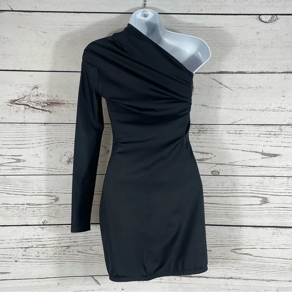 strapless open back dress ZARA. Short black dress with ruffles. TL – Hibuy market main image 0